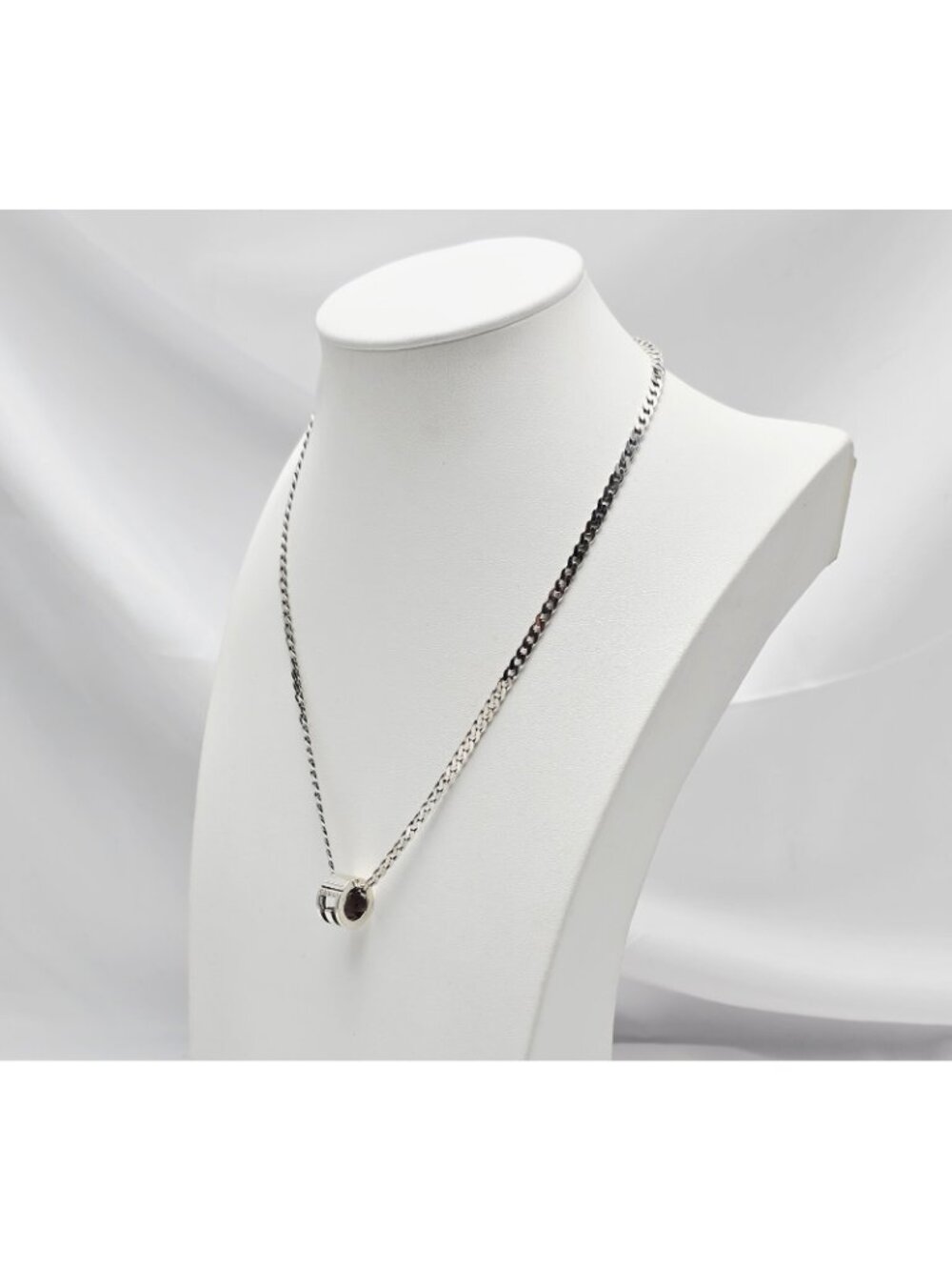 Gucci G Cut Out Round Circle Sterling Silver Charm Pendant Curb Chain Necklace - Picture 5 of 16